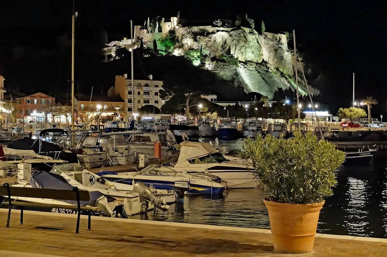 Les Barques, Vue Splendide Sur Le Port De Cassis Apartment France